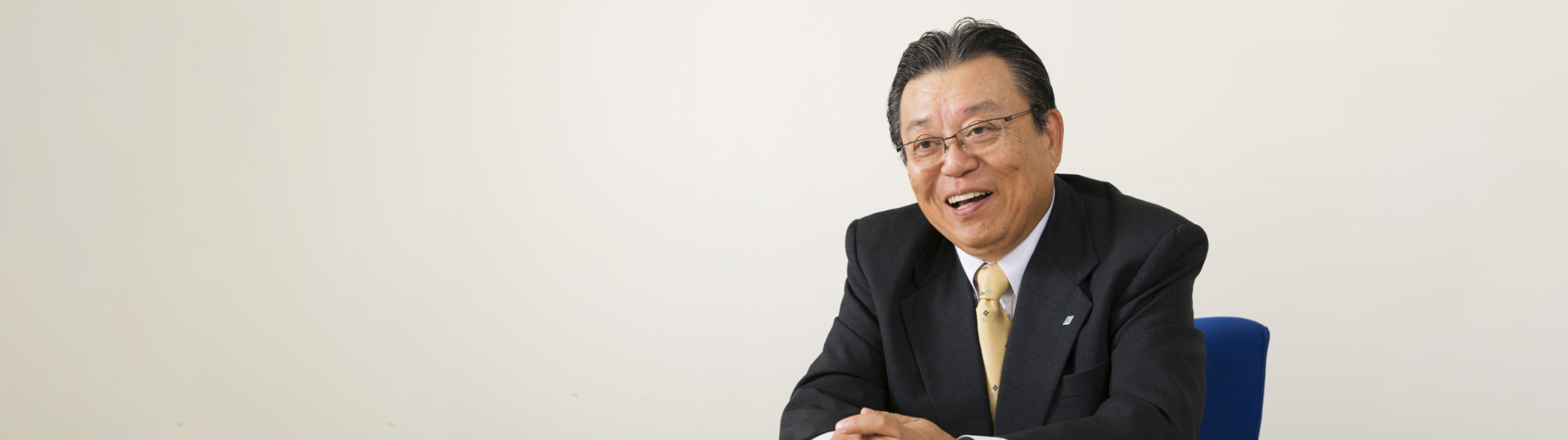 株式会社アイナボホールディングス 代表取締役社長　阿部 一成